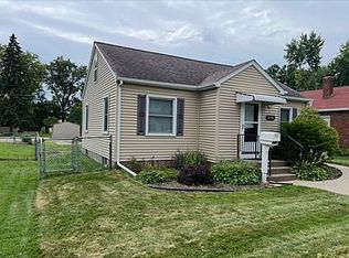 2143 W 17th St, Davenport, IA