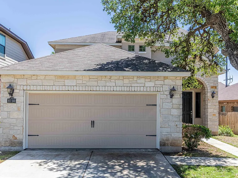 8730 Poppy Hls — Photo 1