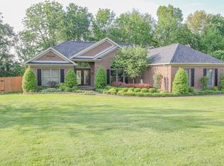 4823 Oak Meadow Ct, Owensboro, KY 42303
