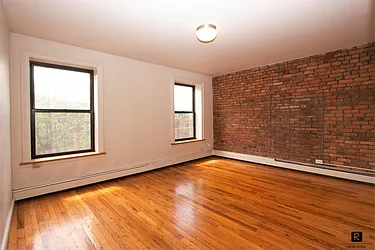 Rented by R New York
