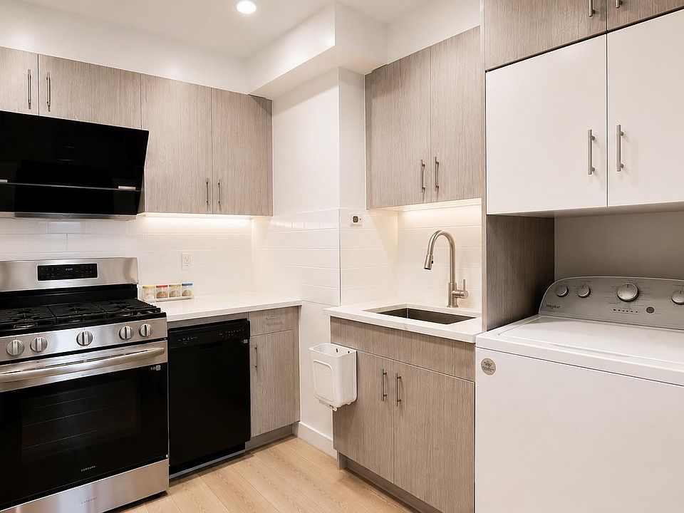 1st image of 13119 Fowler Ave #4C