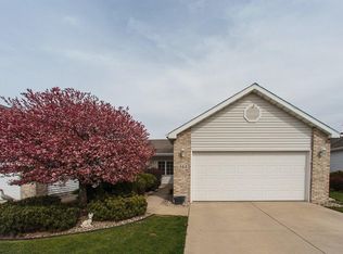 144 S Heather Ln, Crown Point, IN 46307