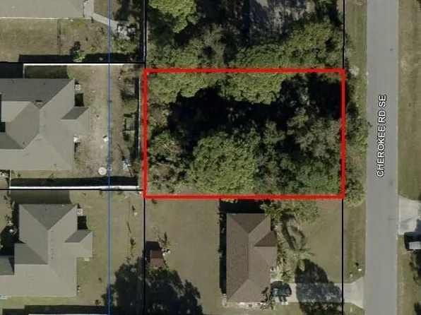 946 Cherokee Rd SE, Palm Bay, FL 32909