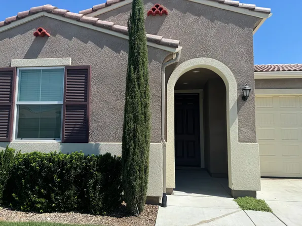 3019 Richert Ln, Clovis, CA 93619