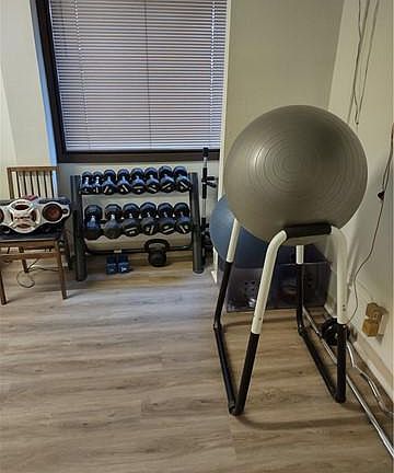 4th image of 1305 N Columbus Ave Unit 215
