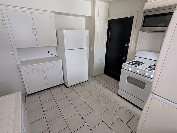 4th image of 5622 Chartres St Unit 3