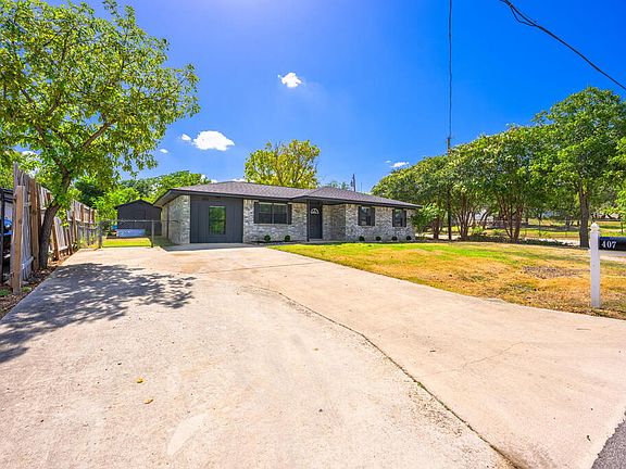 2nd image of 407 Peterson Dr #407