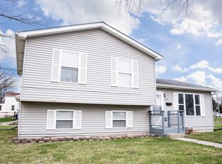 1643 Greenfield Ave, North Chicago, IL 60064