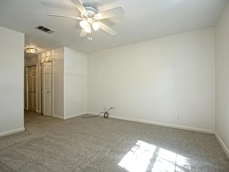 101 S Mockingbird Cir — Photo 9