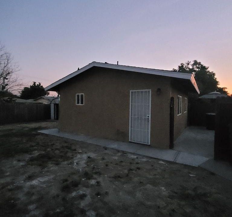 1st image of 17647 Pinedale Ave #2