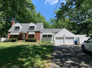 1019 Prigge Rd, Saint Louis, MO 63138