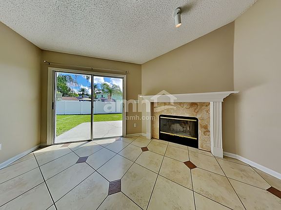 5th image of 364 Summit Dr