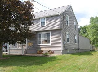 240 Stewart St, Hubbard, OH 44425