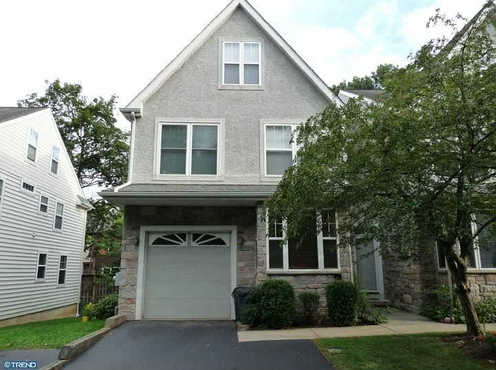 1st image of 4 Village Greens Ln