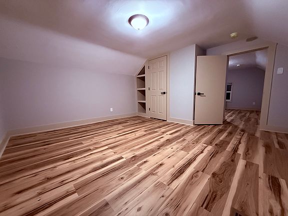 5th image of 132 S Cedar Ave