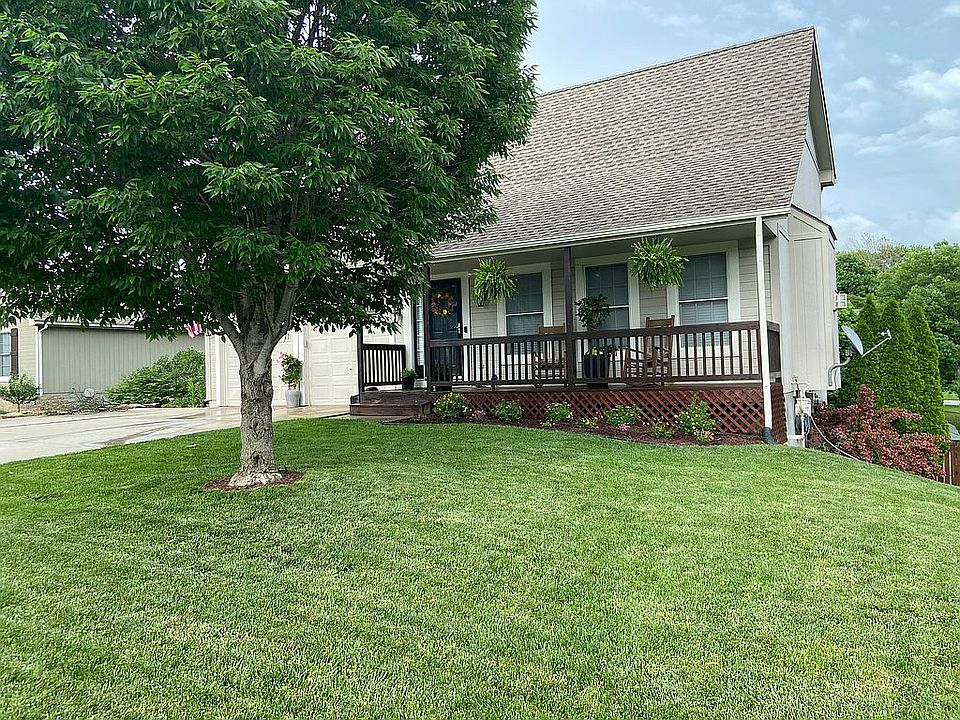 1st image of 4205 N 111th St