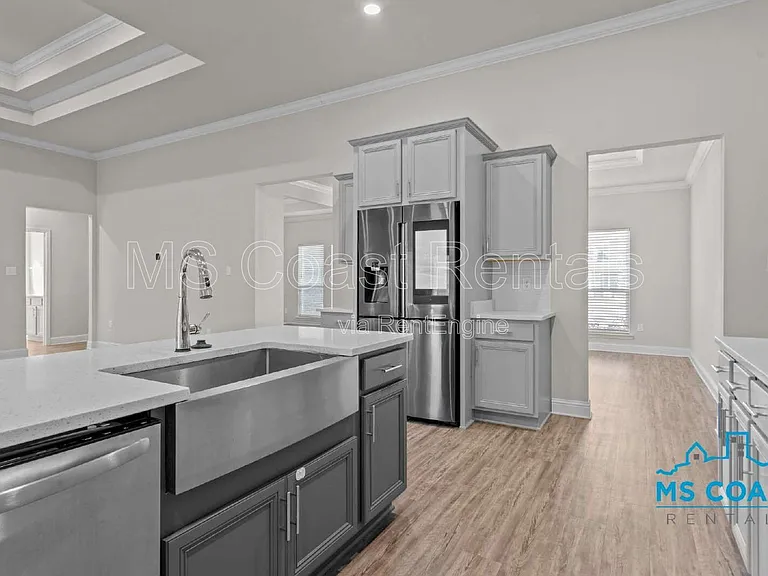 8712 Park Ridge Ct — Photo 14