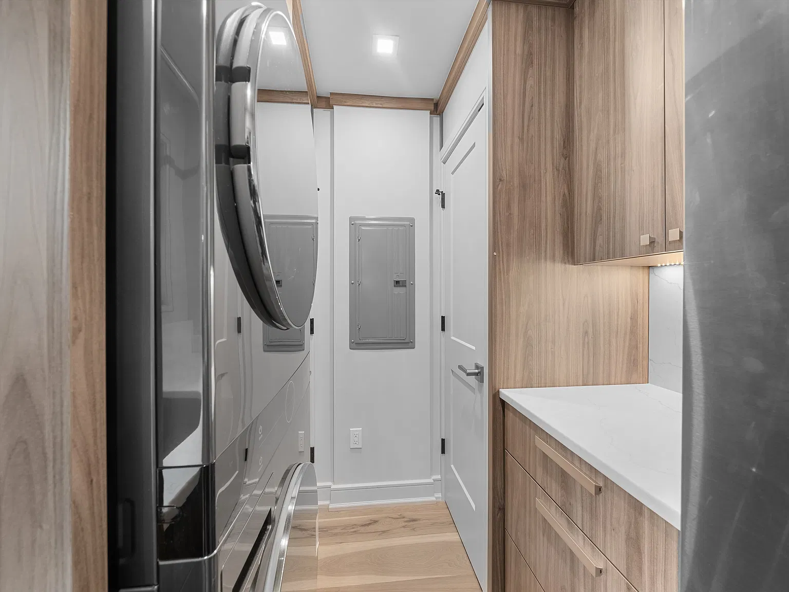 2 bed, 1050 sqft, $3,550 — Photo 3