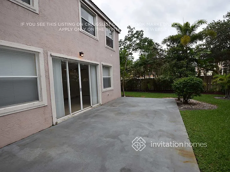 6251 Oak Bluff Way — Photo 16