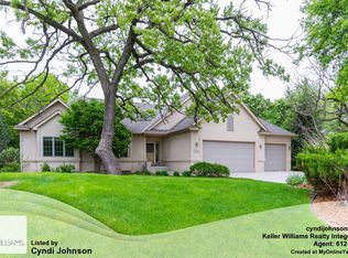 534 Majestic Oaks Ct, Eagan, MN 55123