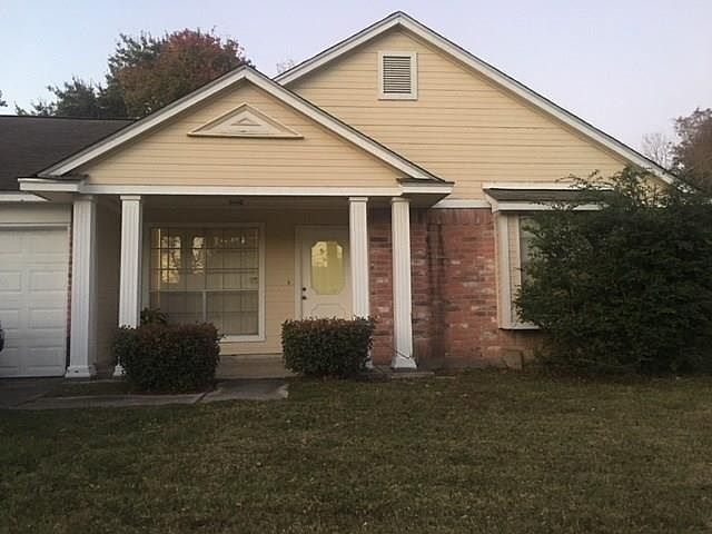 1st image of 1107 Lynn Ln