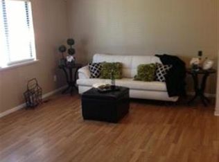 2842 SW Kingsrow Rd, Topeka, KS 66614