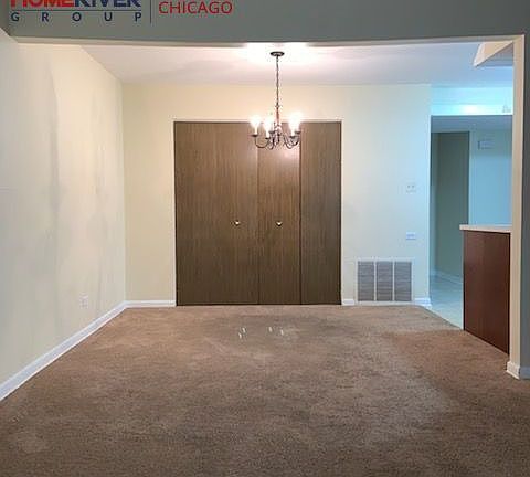 2nd image of 516 N Roberts Dr APT 1C