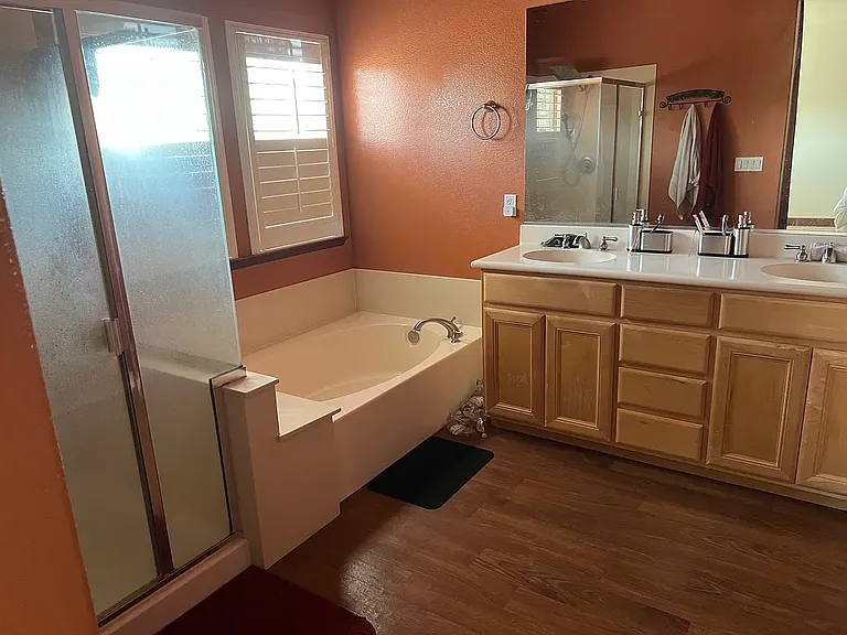 406 Matteri Cir — Photo 1