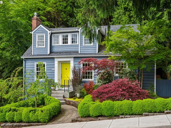 2625 SW Brae Mar Ct, Portland, OR 97201