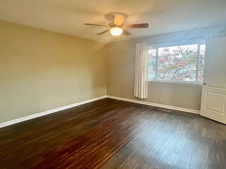 1042 W Hacienda Ave — Photo 14