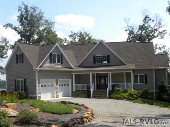 104 Boyd Dr, Bracey, VA 23919