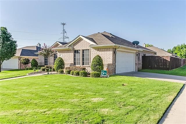 1st image of 909 White Clover Ct