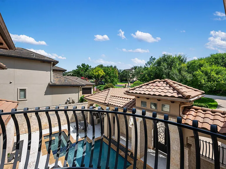 64 Tiburon Dr — Photo 35