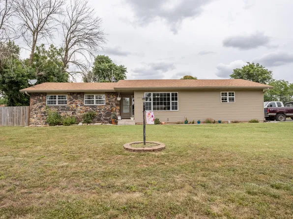 601 W Black Oak Street, Strafford, MO 65757