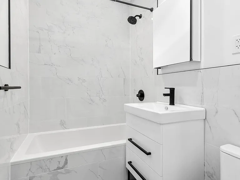 555 2nd Ave #5 — Photo 6