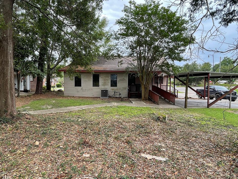 2295 Hardy St Hattiesburg MS Zillow