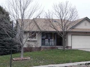 2001 Ann Marie Ct, Papillion, NE 68046