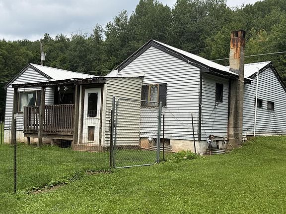 2nd image of 1396 Bark Shanty Rd