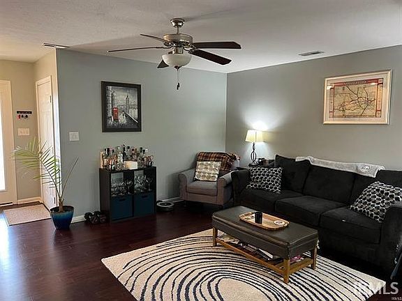3rd image of 5678 W Vinca Ln