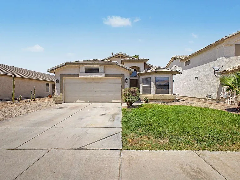 12570 W Desert Flower Rd — Photo 2