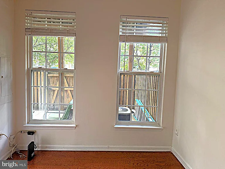 13129 Park Crescent Cir — Photo 11