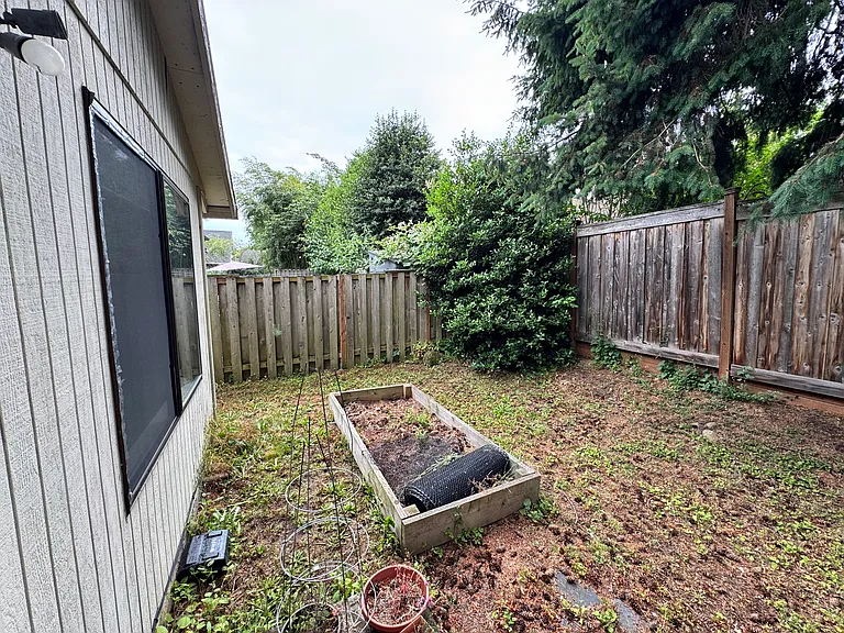 3025 NE 59th Ave — Photo 15