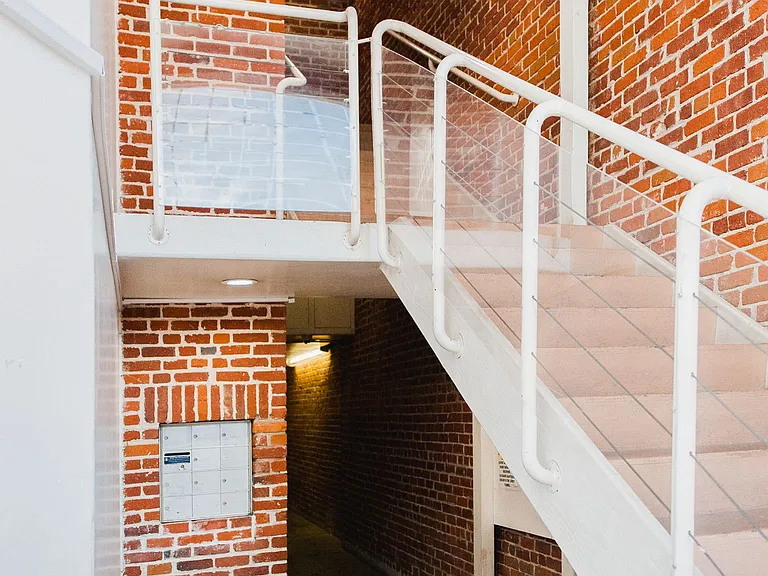 Daisy Studios & Lofts — Photo 5