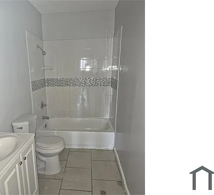 270 Littleton Ave #1 — Photo 6