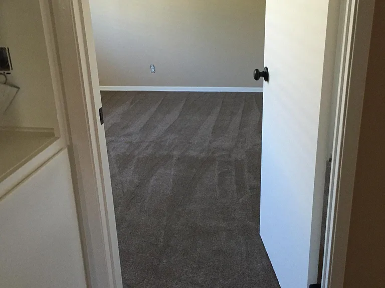 1852 Abbott Ave — Photo 11