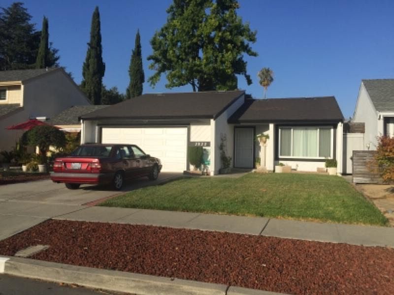 2nd image of 3932 Tiverton Dr