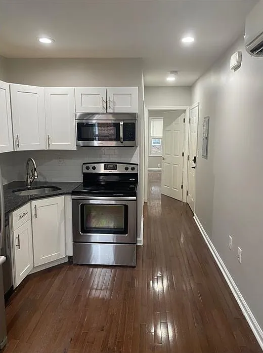 Building Photo - 1435 Cambridge St #1