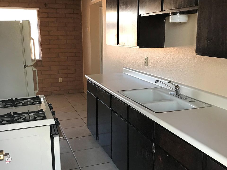 1st image of 3218 E Monte Vista Dr APT A