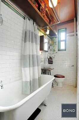 Sold by Bond New York | media 5