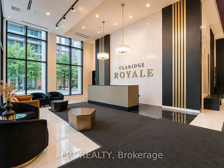 180 George St #1705 — Photo 2